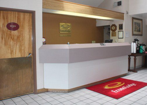 Econo Hotel 2*