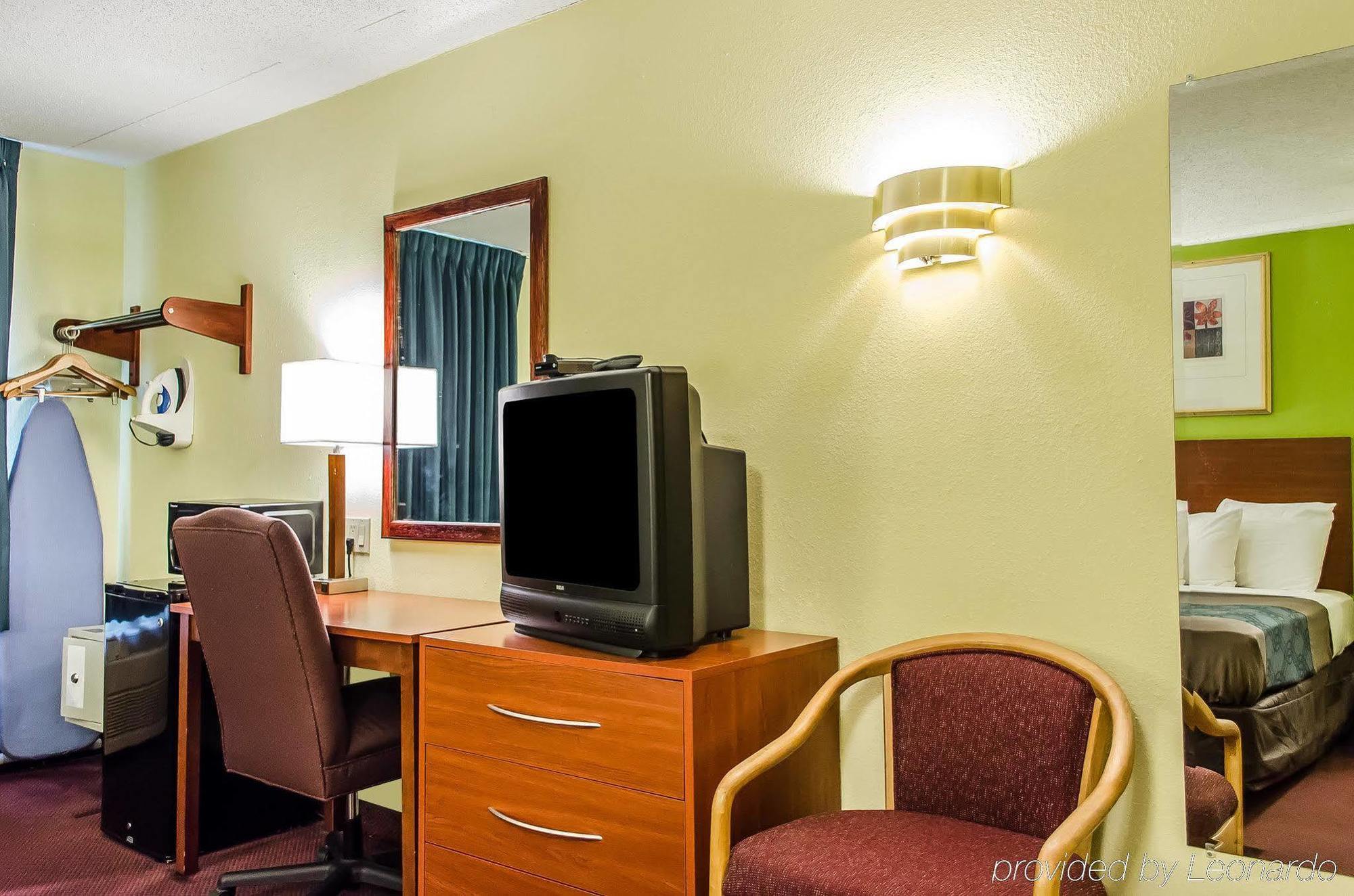 Econo Hotel Harrisburg